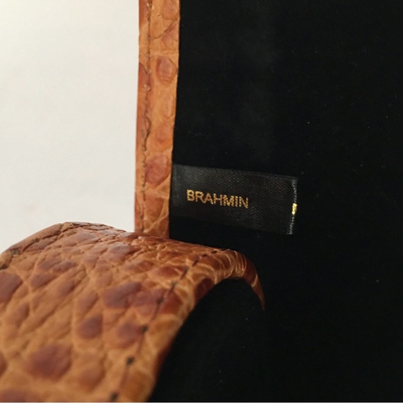 BRAHMIN BARREL CLUTCH BAG - Picture 6 of 7